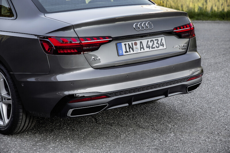 Audi A4 Limousine