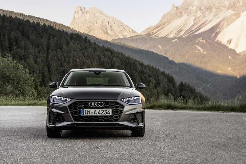 Audi A4 Limousine