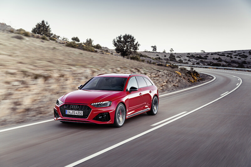 Odświeżenie mocnego kombi: Nowe Audi RS 4 Avant
