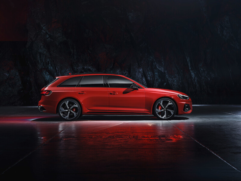 Odświeżenie mocnego kombi: Nowe Audi RS 4 Avant