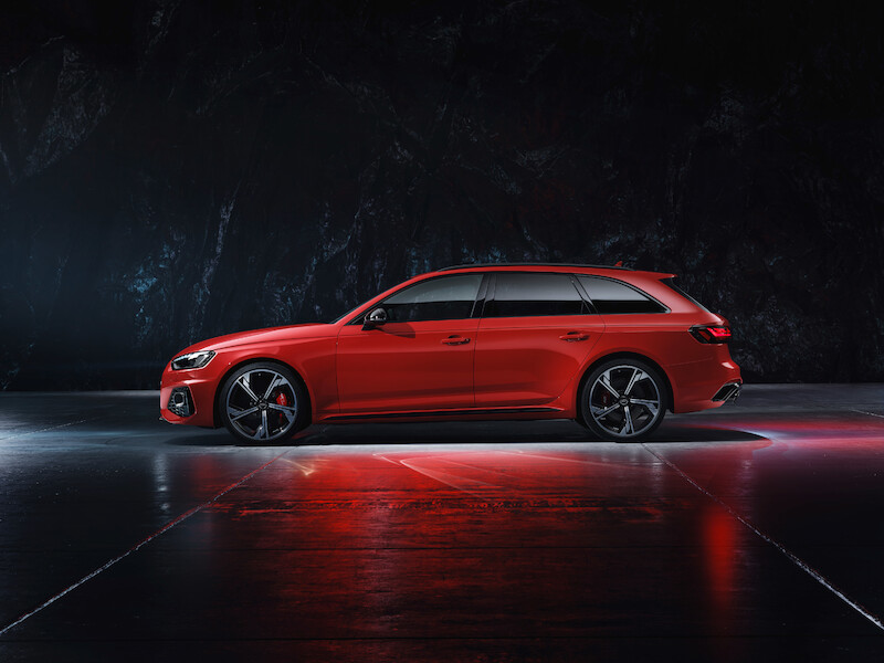 Odświeżenie mocnego kombi: Nowe Audi RS 4 Avant