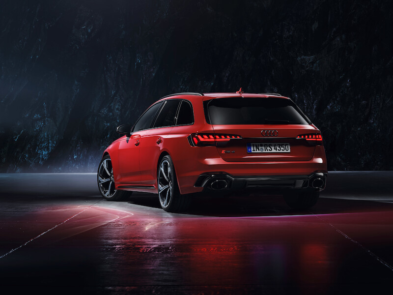 Odświeżenie mocnego kombi: Nowe Audi RS 4 Avant