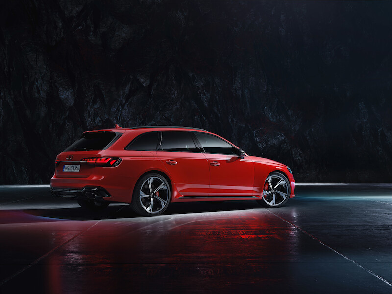 Odświeżenie mocnego kombi: Nowe Audi RS 4 Avant