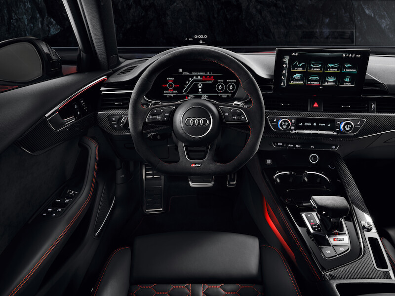 Odświeżenie mocnego kombi: Nowe Audi RS 4 Avant