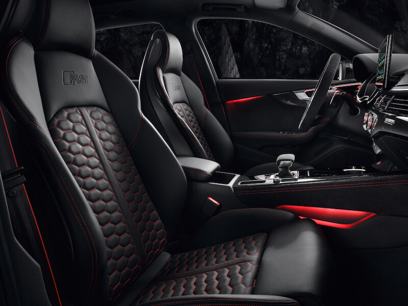 Odświeżenie mocnego kombi: Nowe Audi RS 4 Avant