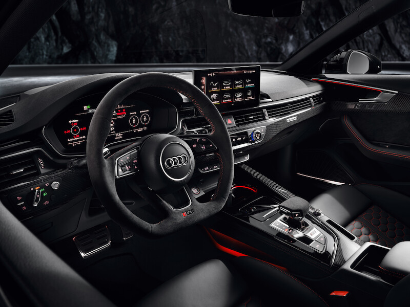 Odświeżenie mocnego kombi: Nowe Audi RS 4 Avant