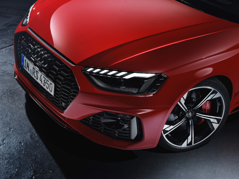Odświeżenie mocnego kombi: Nowe Audi RS 4 Avant