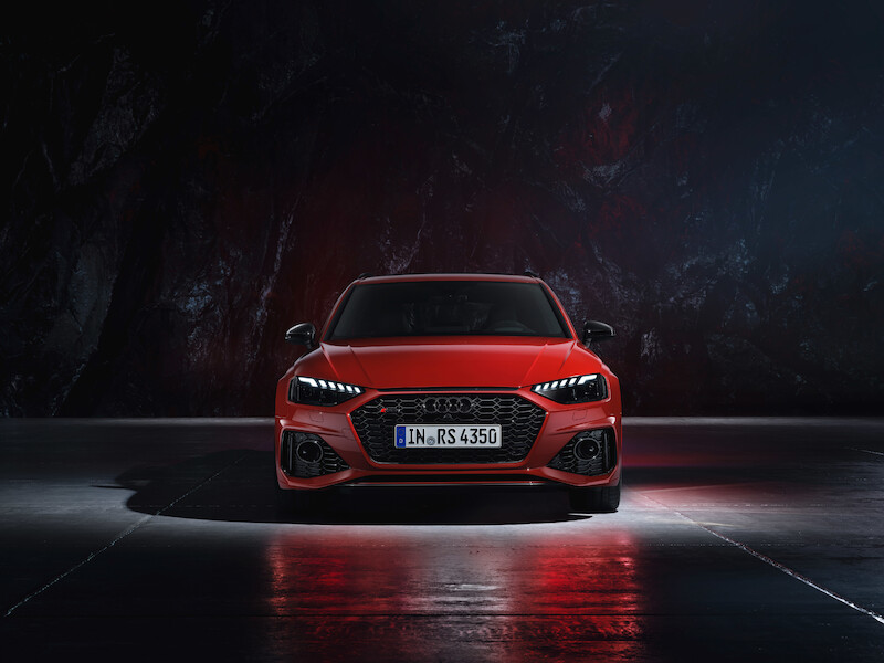 Odświeżenie mocnego kombi: Nowe Audi RS 4 Avant