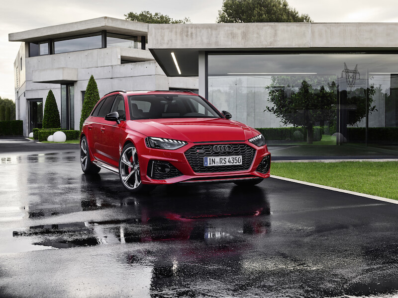 Odświeżenie mocnego kombi: Nowe Audi RS 4 Avant