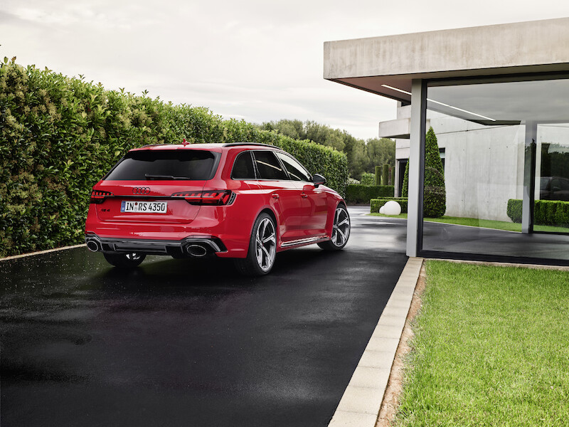 Odświeżenie mocnego kombi: Nowe Audi RS 4 Avant