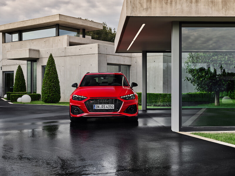 Odświeżenie mocnego kombi: Nowe Audi RS 4 Avant