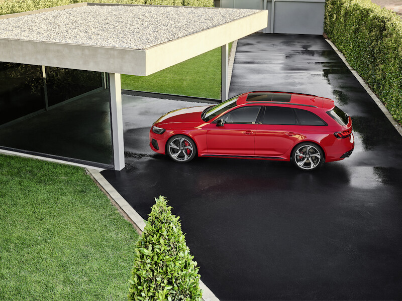 Odświeżenie mocnego kombi: Nowe Audi RS 4 Avant