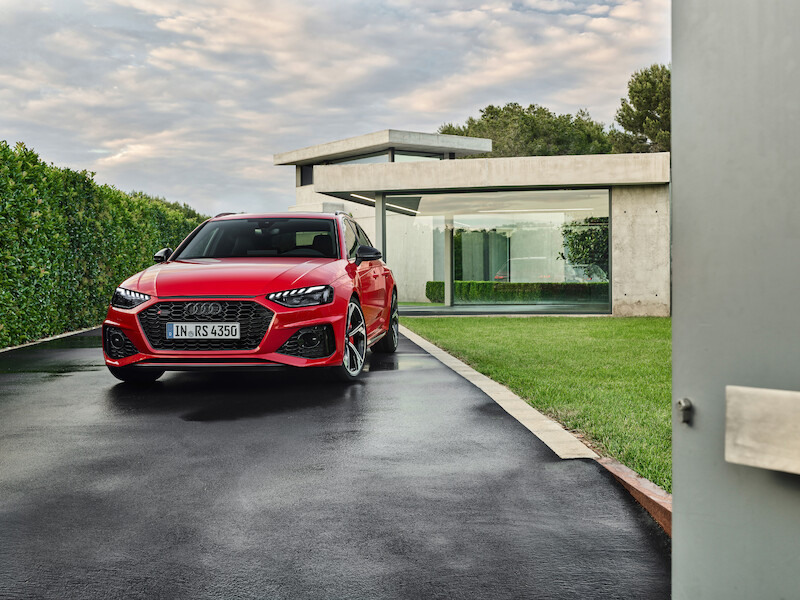 Odświeżenie mocnego kombi: Nowe Audi RS 4 Avant