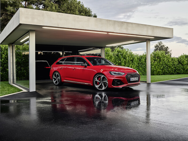 Odświeżenie mocnego kombi: Nowe Audi RS 4 Avant