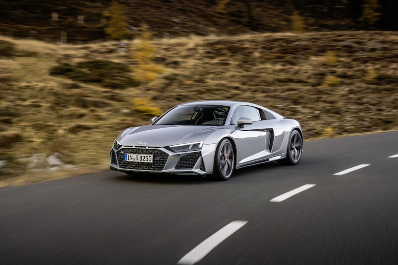 Jeszcze ostrzejsze i jeszcze bardziej rzucające się w oczy: Audi R8 V10 RWD i Audi R8 LMS GT4