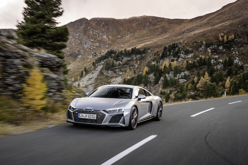 Jeszcze ostrzejsze i jeszcze bardziej rzucające się w oczy: Audi R8 V10 RWD i Audi R8 LMS GT4