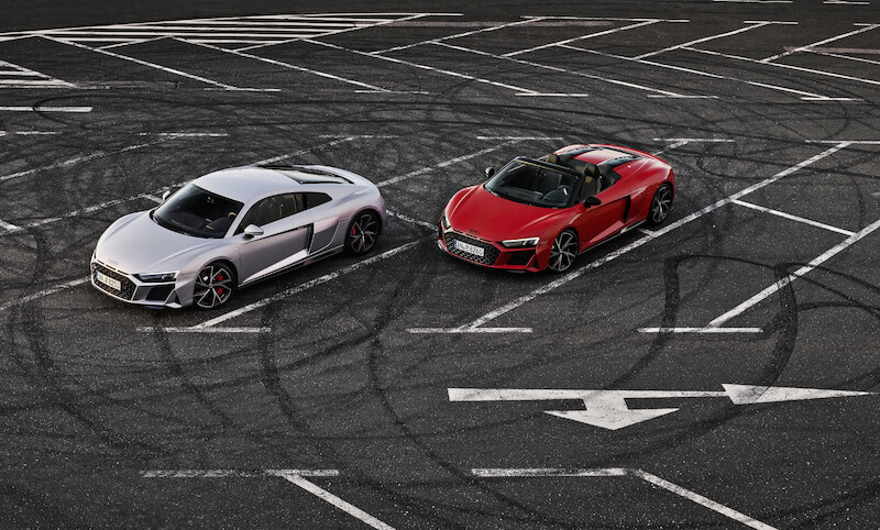 Jeszcze ostrzejsze i jeszcze bardziej rzucające się w oczy: Audi R8 V10 RWD i Audi R8 LMS GT4