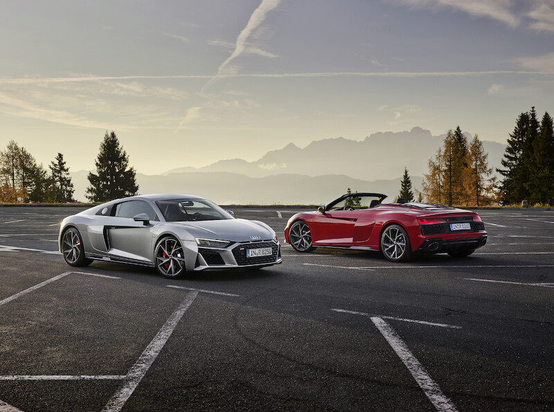 Jeszcze ostrzejsze i jeszcze bardziej rzucające się w oczy: Audi R8 V10 RWD i Audi R8 LMS GT4