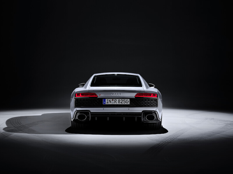 Jeszcze ostrzejsze i jeszcze bardziej rzucające się w oczy: Audi R8 V10 RWD i Audi R8 LMS GT4