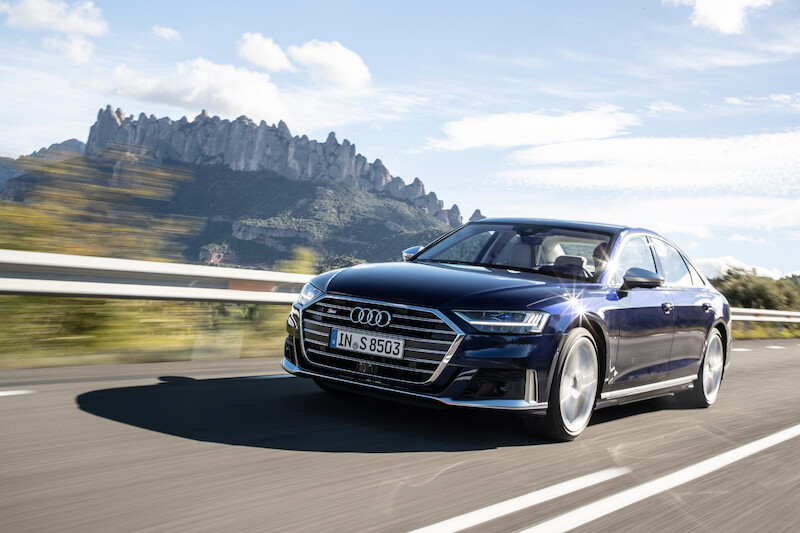 Nowe Audi S8 - ekscytujące osiągi samochodu klasy luksusowej