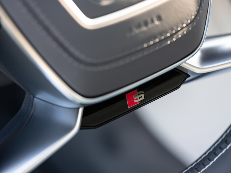 Nowe Audi S8 - ekscytujące osiągi samochodu klasy luksusowej