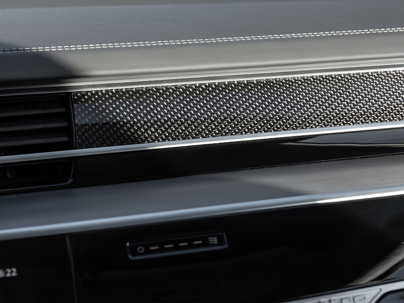 Nowe Audi S8 - ekscytujące osiągi samochodu klasy luksusowej