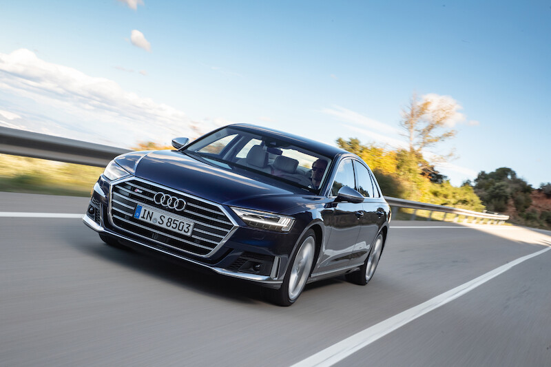 Nowe Audi S8 - ekscytujące osiągi samochodu klasy luksusowej