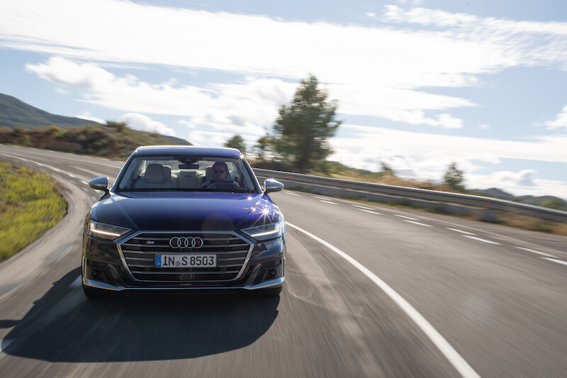 Nowe Audi S8 - ekscytujące osiągi samochodu klasy luksusowej