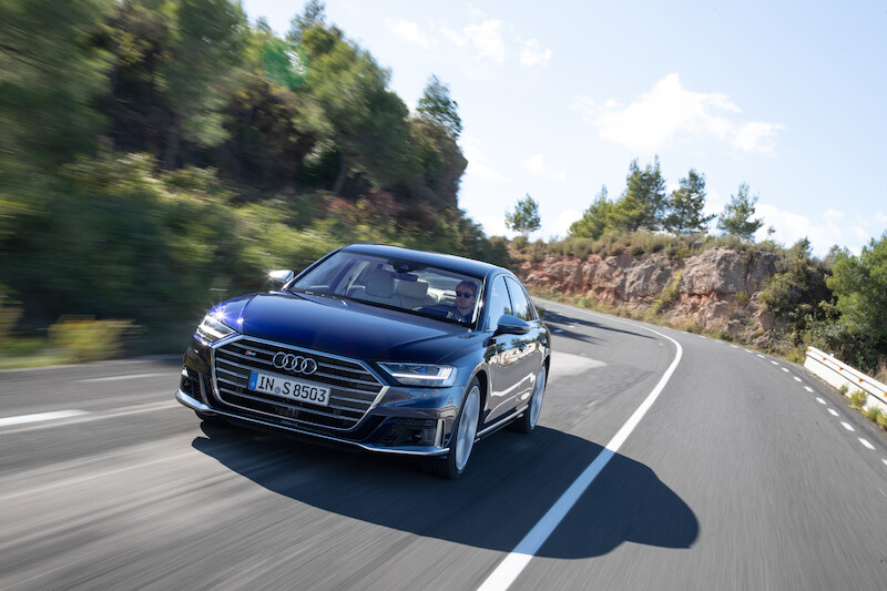 Nowe Audi S8 - ekscytujące osiągi samochodu klasy luksusowej