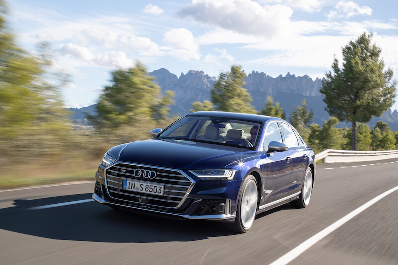 Nowe Audi S8 - ekscytujące osiągi samochodu klasy luksusowej