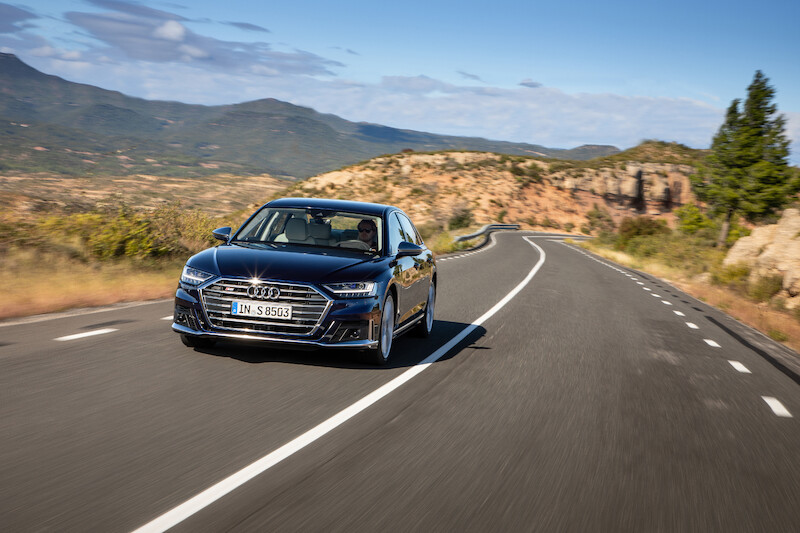 Nowe Audi S8 - ekscytujące osiągi samochodu klasy luksusowej
