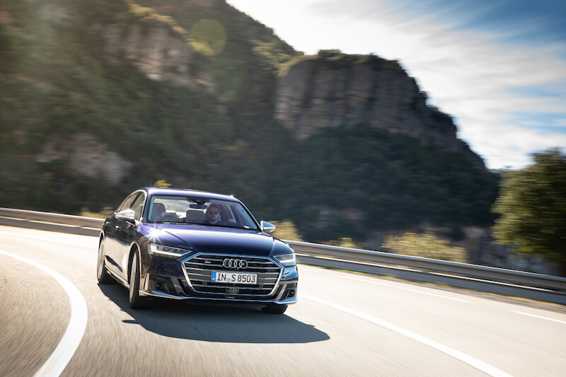 Nowe Audi S8 - ekscytujące osiągi samochodu klasy luksusowej