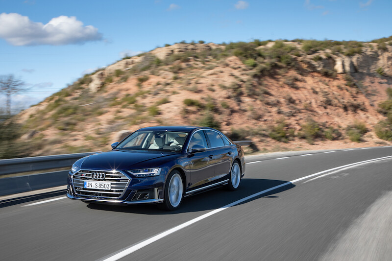 Nowe Audi S8 - ekscytujące osiągi samochodu klasy luksusowej