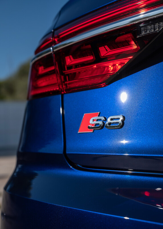 Nowe Audi S8 - ekscytujące osiągi samochodu klasy luksusowej
