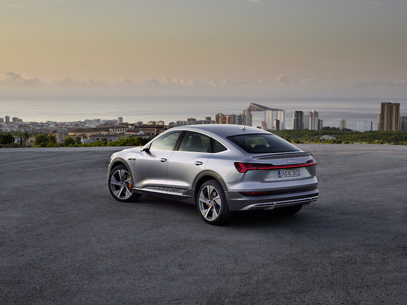 SUV coupé z rodziny pojazdów e-tron: Audi e-tron Sportback