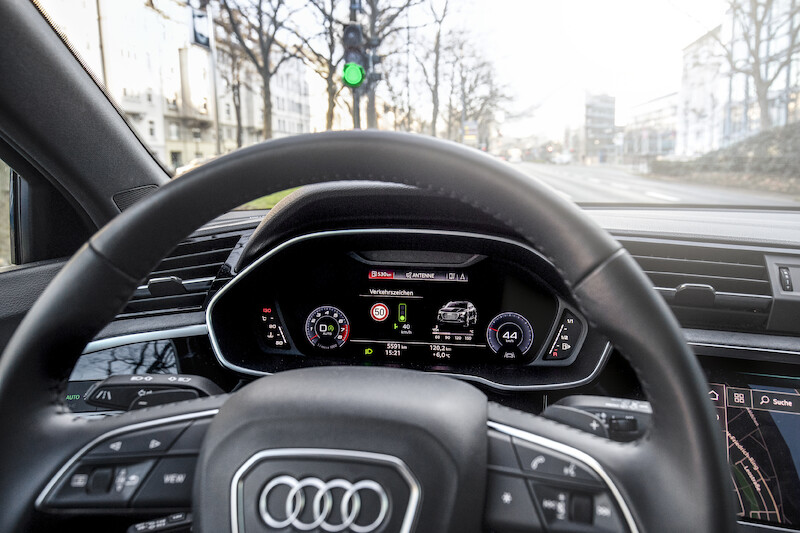 Audi łączy się z uliczną sygnalizacją świetlną w Düsseldorfie