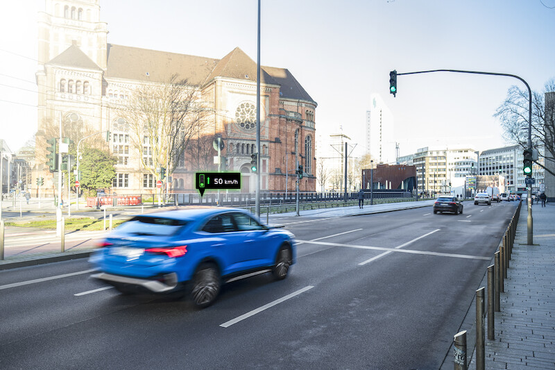 Audi łączy się z uliczną sygnalizacją świetlną w Düsseldorfie