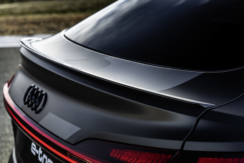 Dynamiczne, zwinne i elektryczne: Audi przedstawia koncepcję napędu dla modeli e-tron S