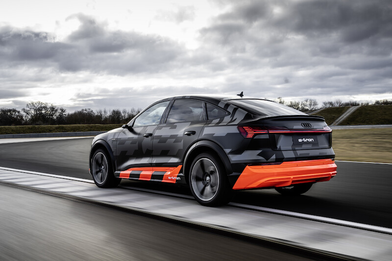 Dynamiczne, zwinne i elektryczne: Audi przedstawia koncepcję napędu dla modeli e-tron S