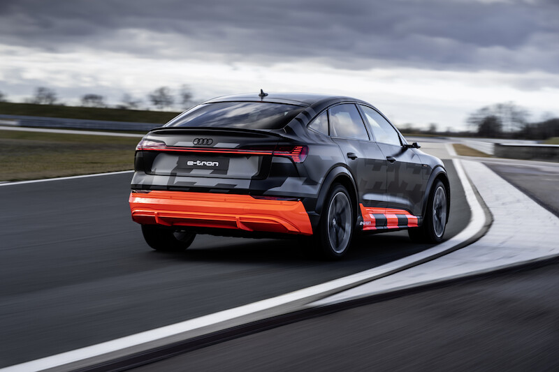 Dynamiczne, zwinne i elektryczne: Audi przedstawia koncepcję napędu dla modeli e-tron S