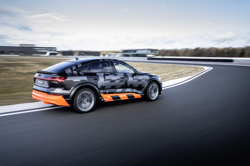 Dynamiczne, zwinne i elektryczne: Audi przedstawia koncepcję napędu dla modeli e-tron S