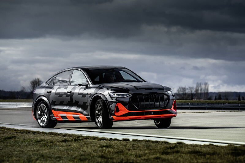 Dynamiczne, zwinne i elektryczne: Audi przedstawia koncepcję napędu dla modeli e-tron S