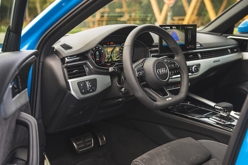 Audi A4 Limousine