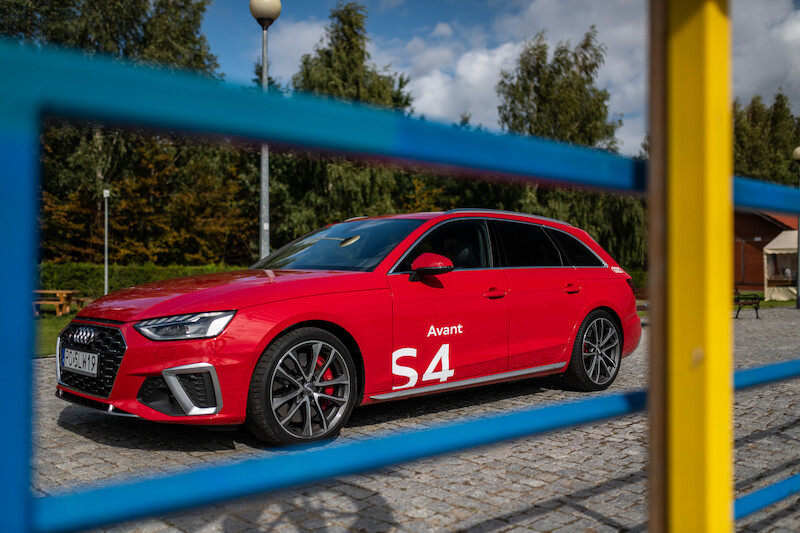 Audi S4 Avant