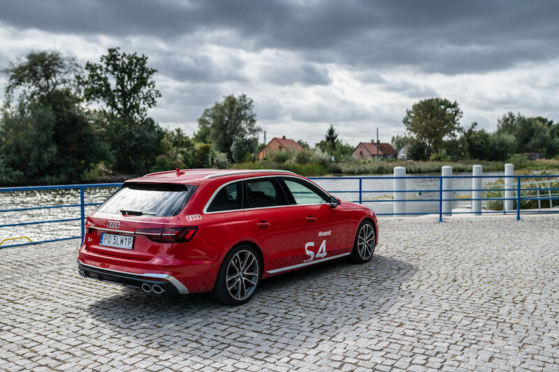 Audi S4 Avant