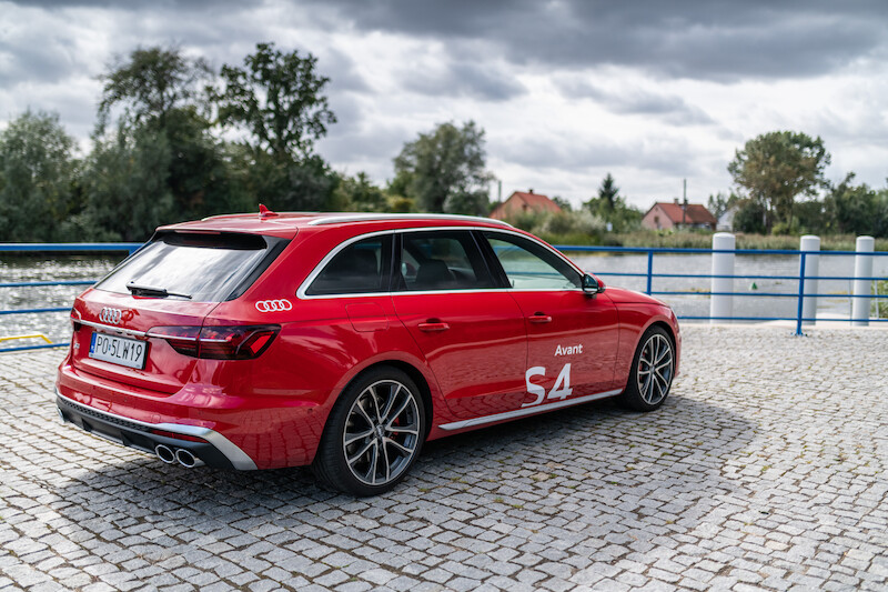Audi S4 Avant