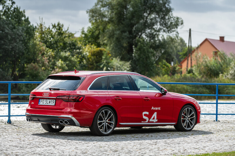 Audi S4 Avant