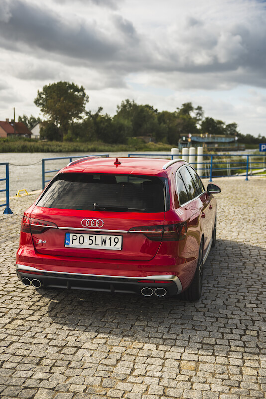 Audi S4 Avant