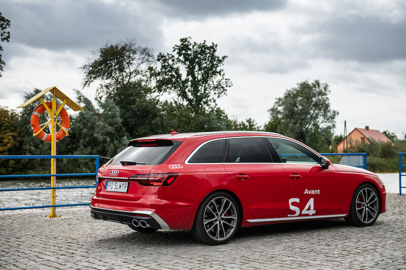 Audi S4 Avant