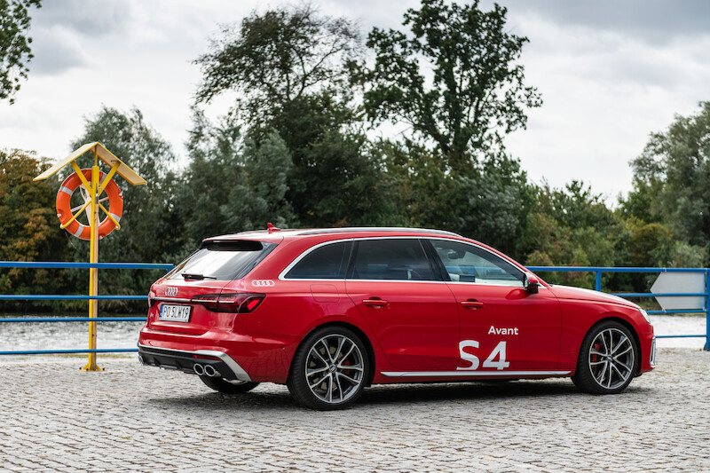 Audi S4 Avant
